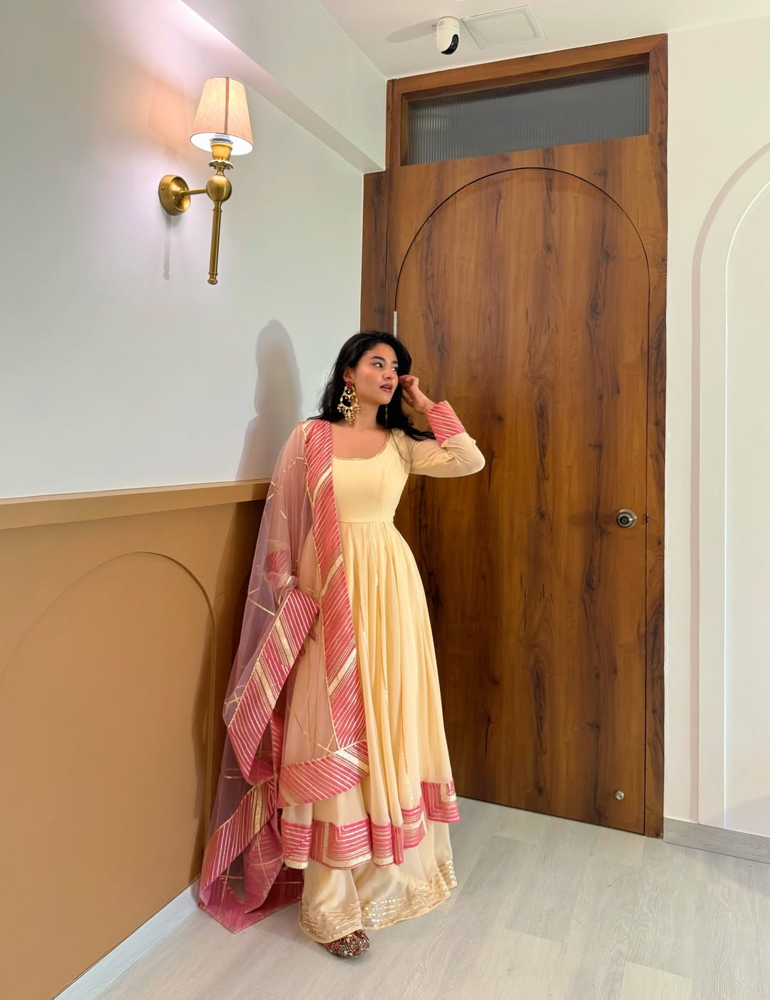 Gulabi Noor Set