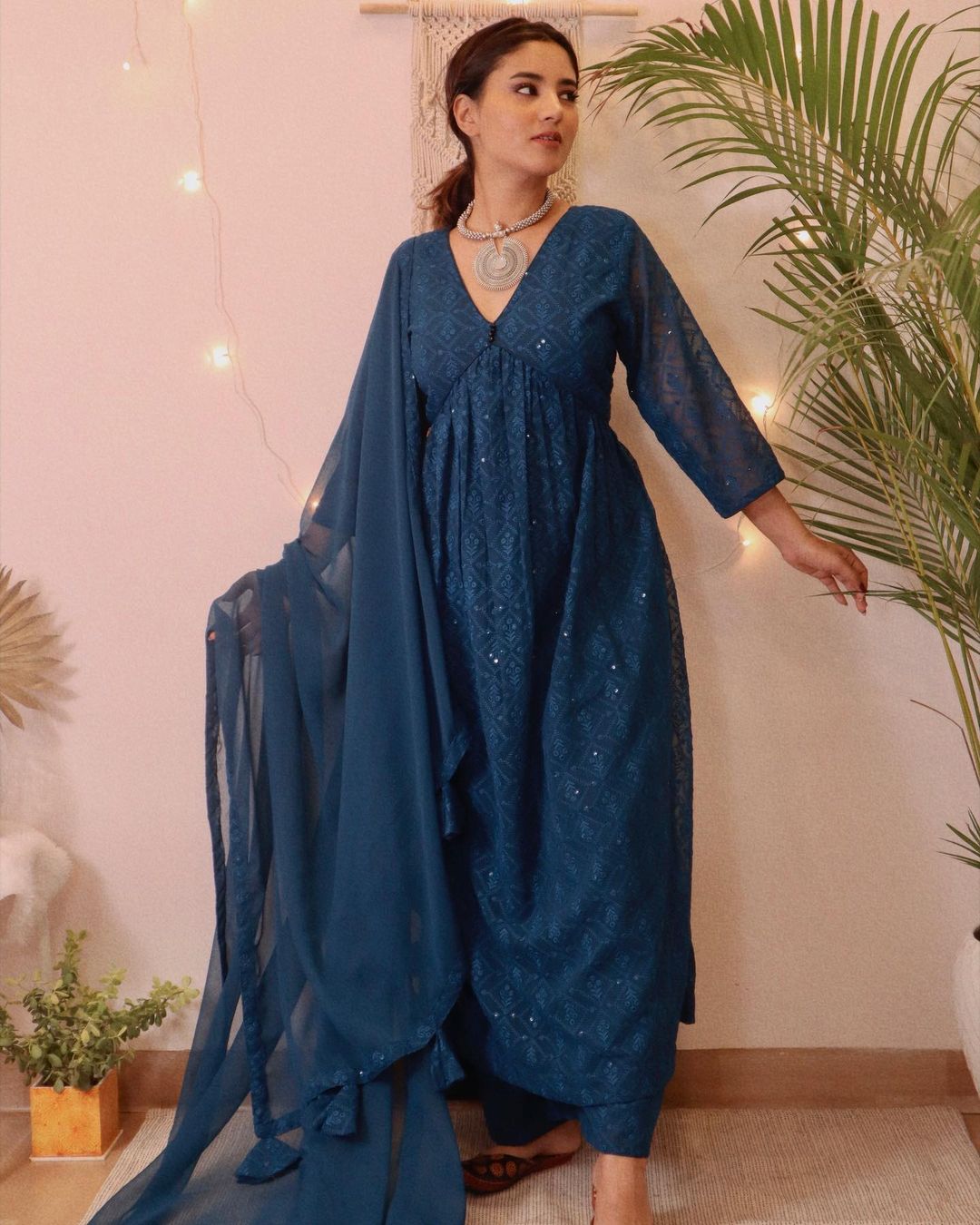 Blueberry V-neck Suit