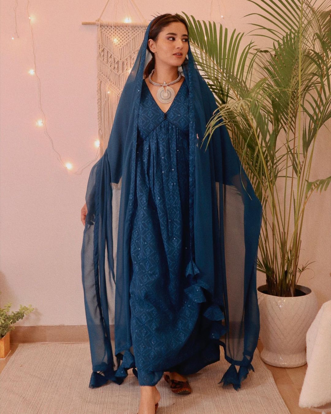 Blueberry V-neck Suit