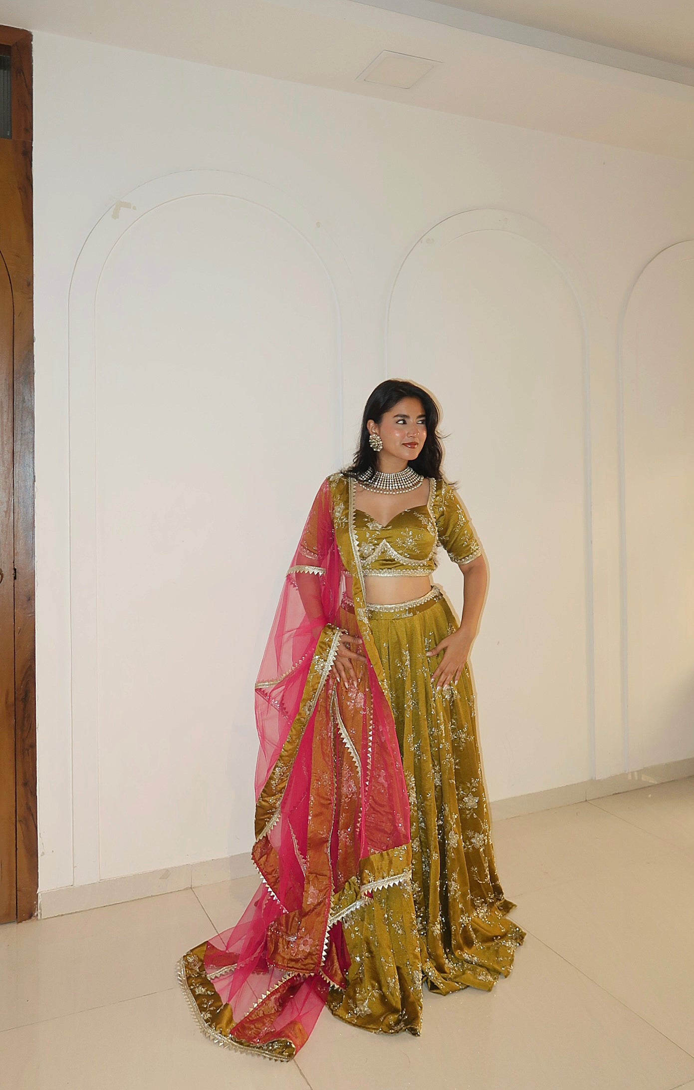 Gulnaar Olive Royale