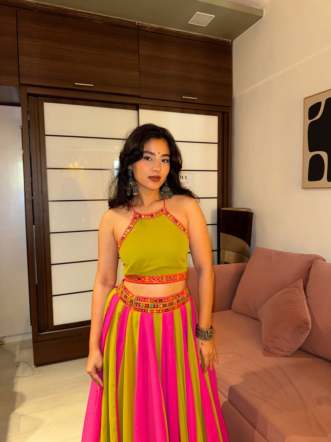 Gulaabi Hari Lehenga