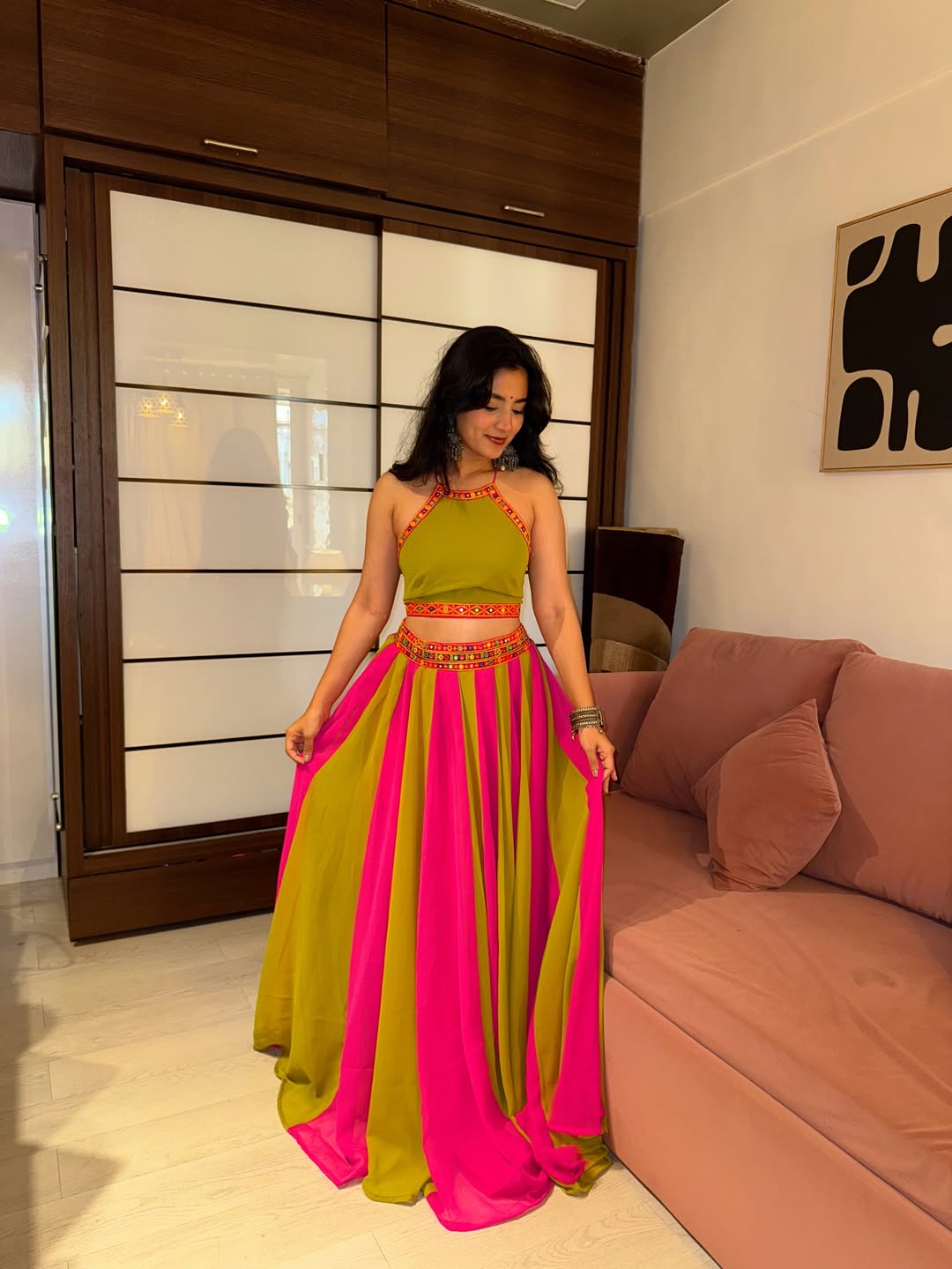 Gulaabi Hari Lehenga