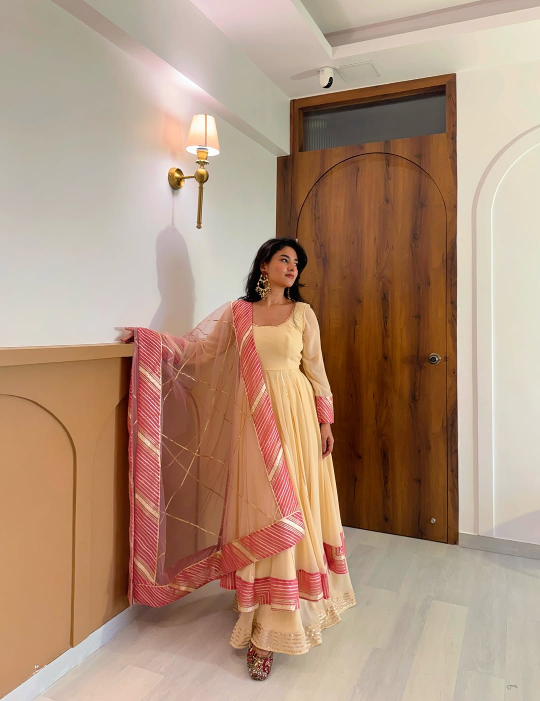 Gulabi Noor Set