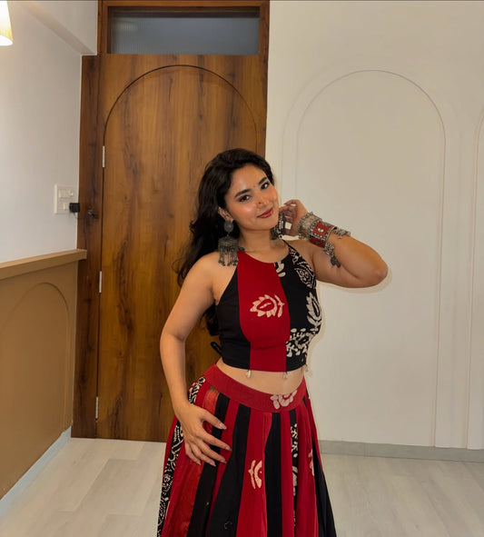 Kaali Laal Raas