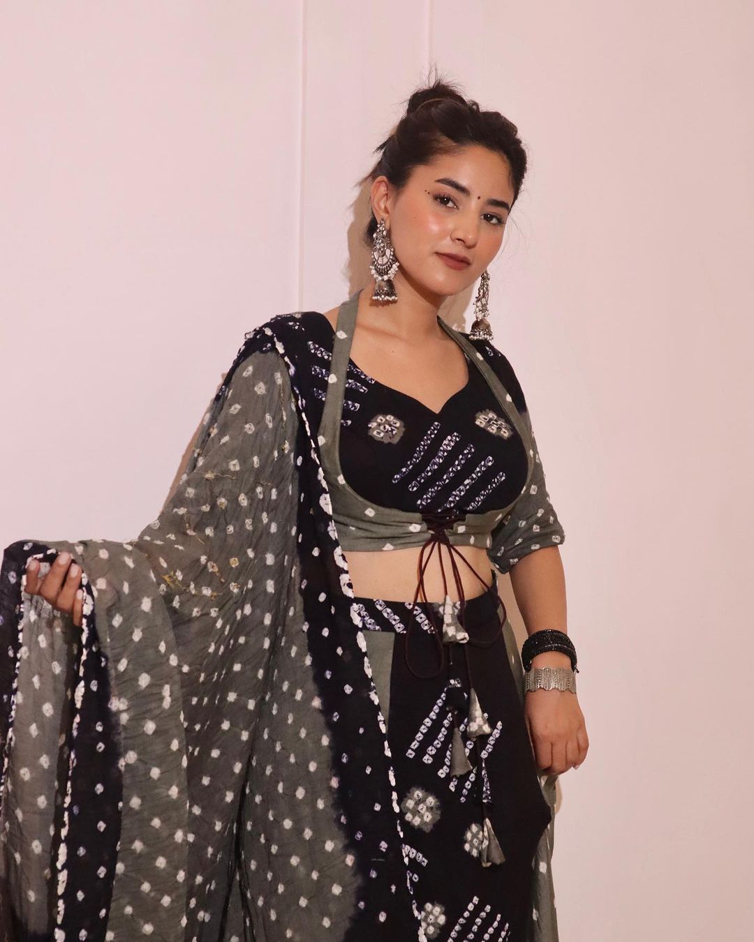 Navratri Black & Grey bandhani lehenga