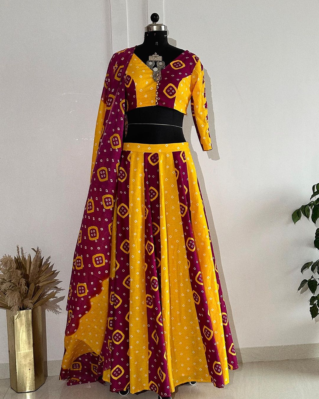 Yellow Bandhani lehenga