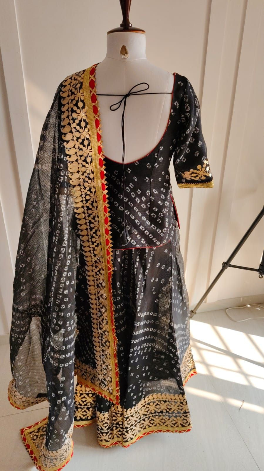 Kaalika Bandhej Lehenga Set